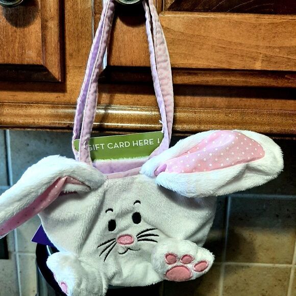 Easter Basket. Child Infant. With Gift Card Slot - Picture 2 of 4